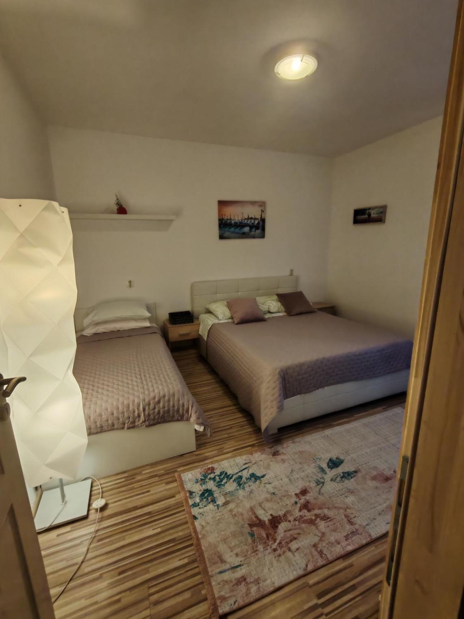 Apartment Oscar Mokošica Rum bild